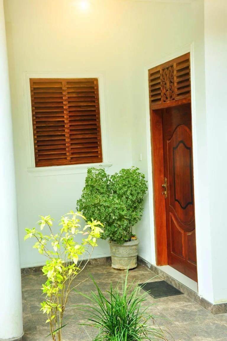 Randu Homestay And Restaurant Tangalle Værelse billede